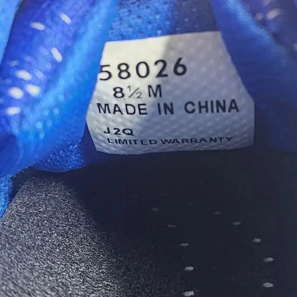 Athletic_Shoes